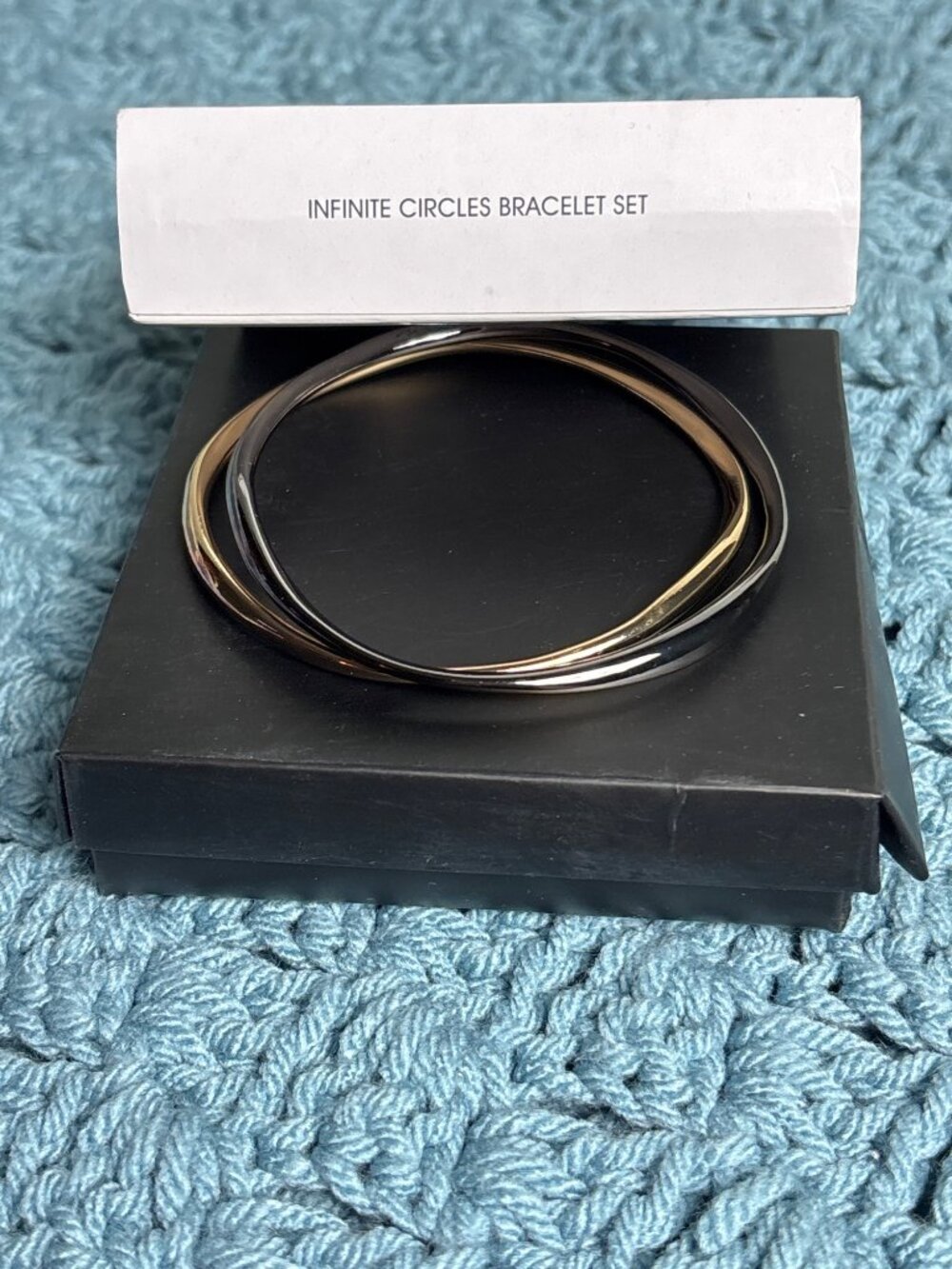 Avon Infinite Circles Bracelet Set 2 Bangles Gunmetal Goldtone New in Box